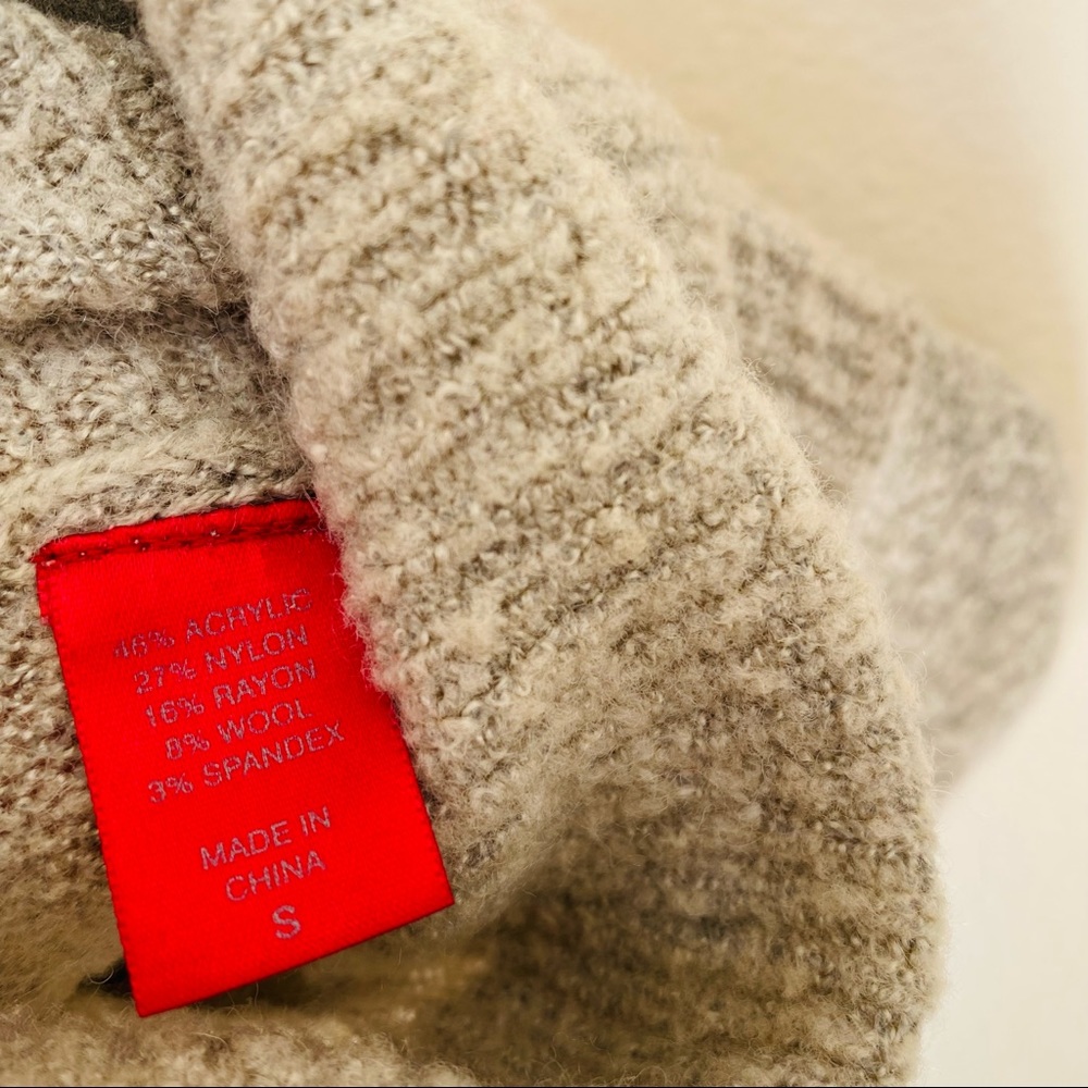 Daytrip grey long sleeve zipper back pullover sweater - Picture 5 of 8